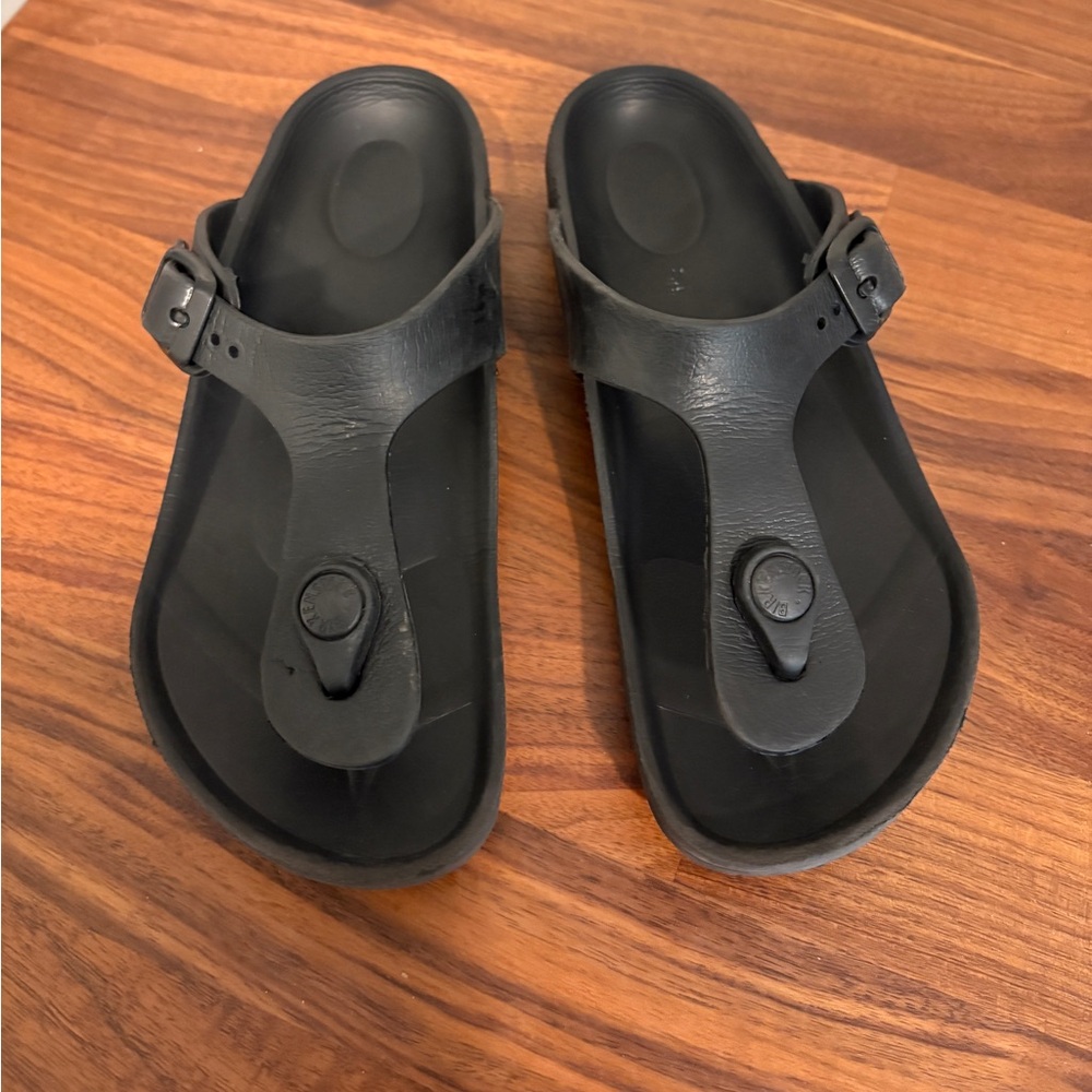 Black kids Birkenstock sandals - waterproof  size 32